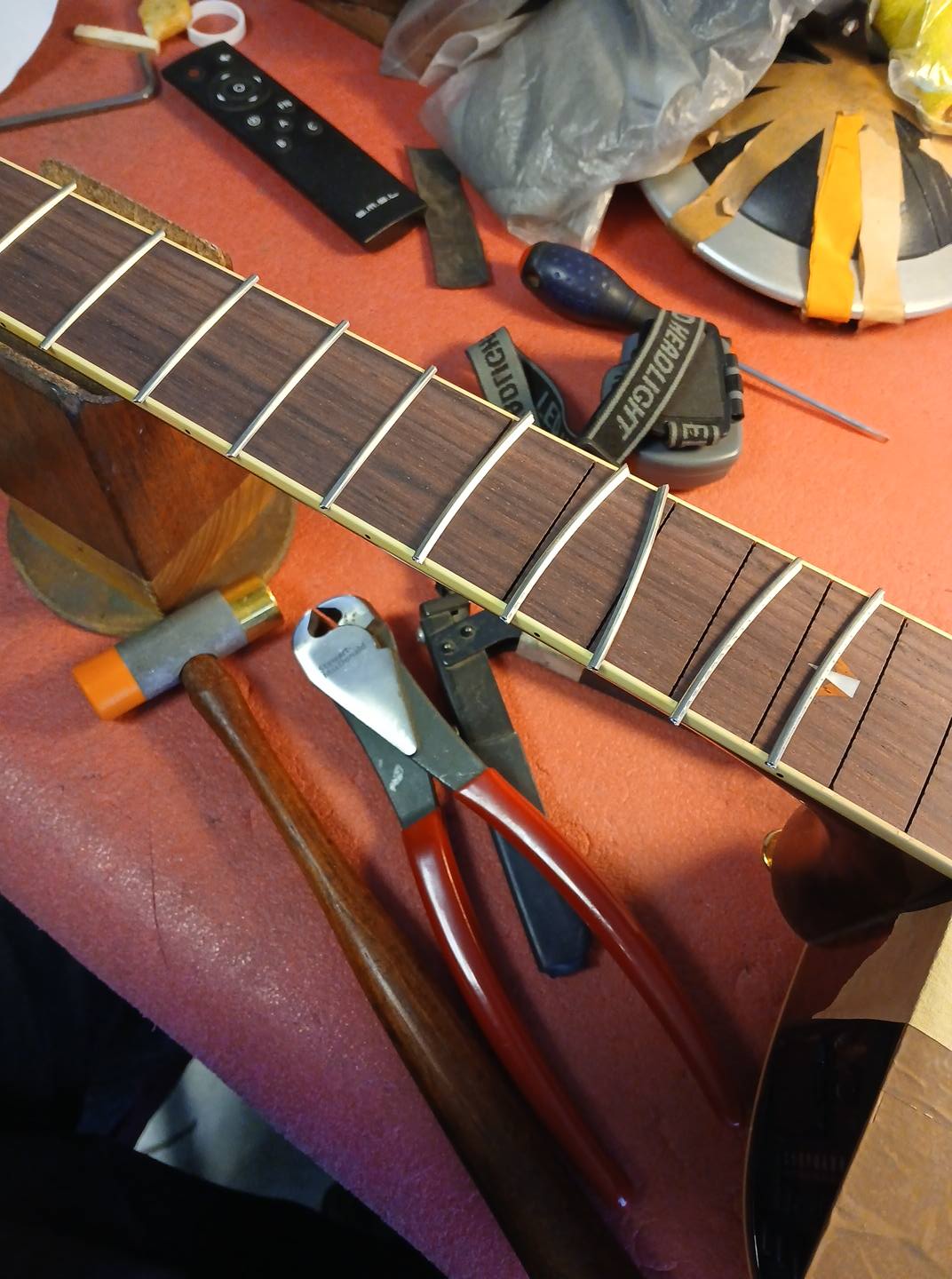 Restauration d&rsquo;une Takamine japonaise